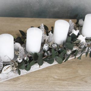 Adventskrans van eucalyptus, rechthoekig – moderne schaal, vaste plant