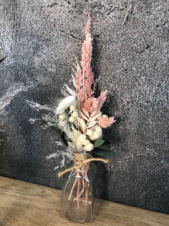dried flower bud vase arrangement