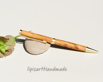 Drehkugelschreiber - Holzkugelschreiber Olivenholz upcycling altes Schneidebrett handgedrechselt Slimliner Stift goldfarben matt Unikat