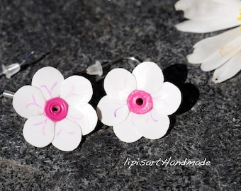 Ohrringe – Blüte Papier rund Perlweiß Pink Handmade Quilling