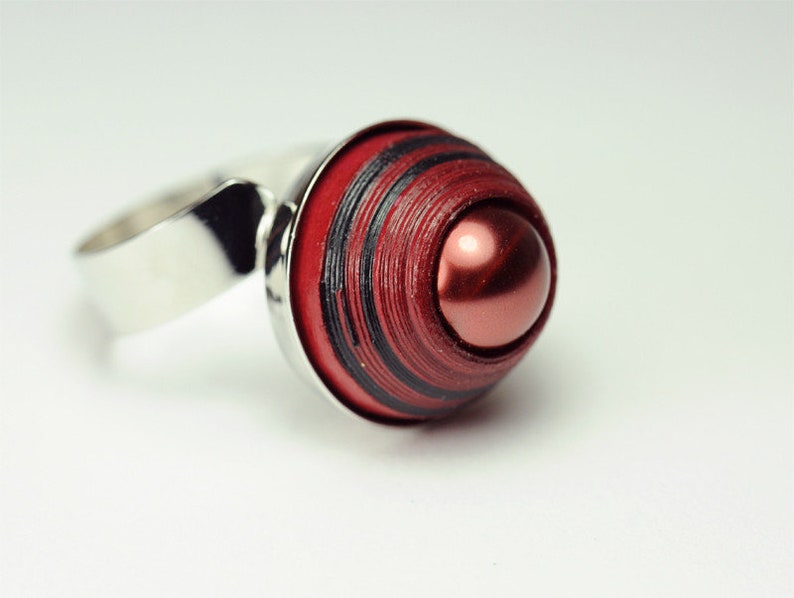 Ring Papier-Bonbon Rot-Schwarz Bild 1