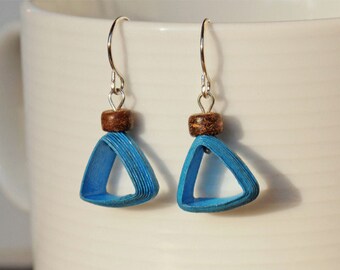 Earrings - Triangle Paper turns blue