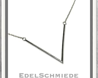 Necklace with V-shaped polished, stainless steel 45 cm