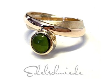 from wedding ring to jewelry ring with beautiful green tourmaline cabochon round 333/- yellow gold #56