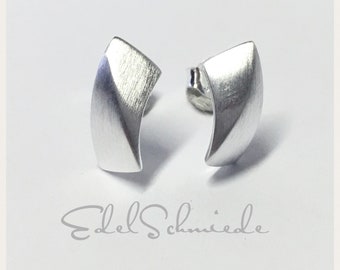 simple, subtle stud earrings in 925/- Sterling silver fine matt