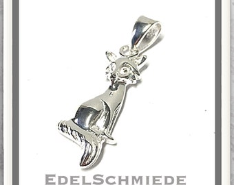 sitzender Fuchs als Kettenanhänger in 925 Silber