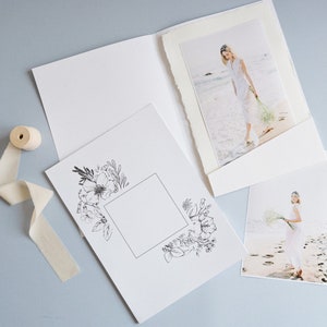 Chemise 20 x 30 fleurs blanches, enveloppe pour impressions, boîte photo