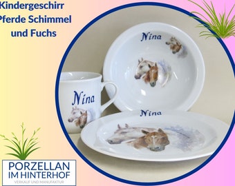 Personalisiertes Porzellanset mit Pferdemotiv Schimmel und Fuchs mit Namen. Für Pferdemädchen ideales Geschenk Geburtstag oder Weihnachten