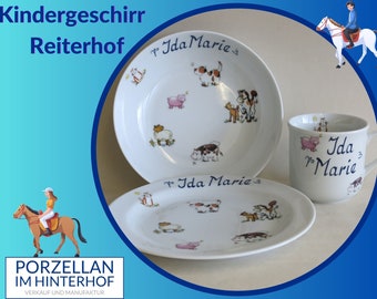 Porzellanset für Kinder mit Namen mit vielen Tieren auf dem Ponyhof. Personalisiertes Geschenk zum Geburtstag, zur Taufe,  zu Weihnachten