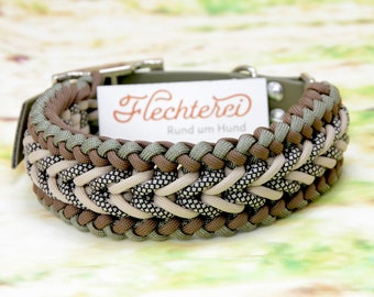 Handgefertigtes Hundehalsband aus Paracord in braun-beige und olivgrün, personalisierbar!