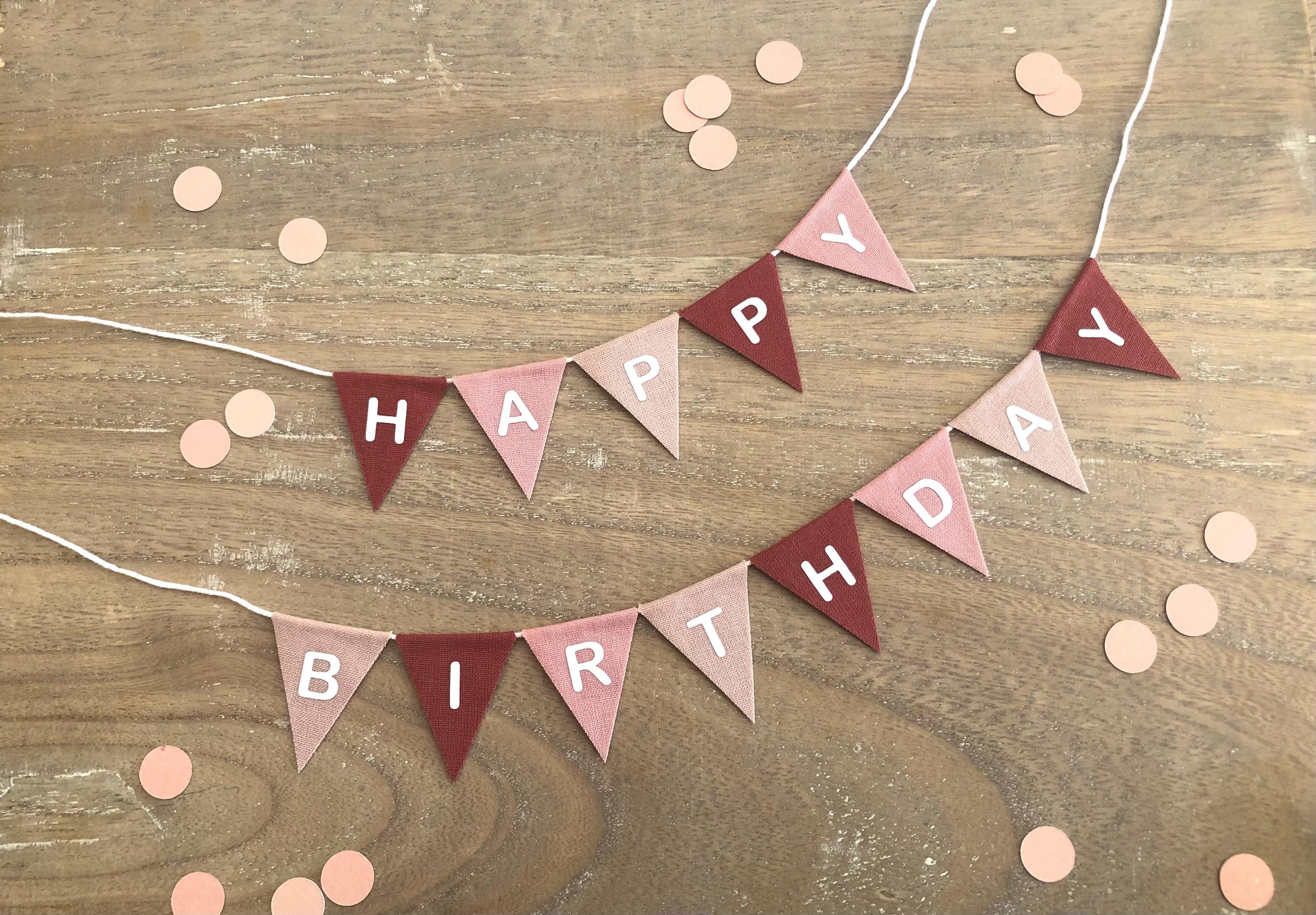 Beistle Happy Birthday Rosette - Stoffrosette Rot Für Geburtstagsparty