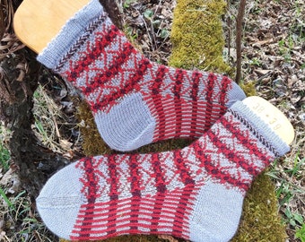 Fair Isle socks size 38-39, women's socks, socks with pattern, hand-knitted socks, wool socks, unusual socks, stockings