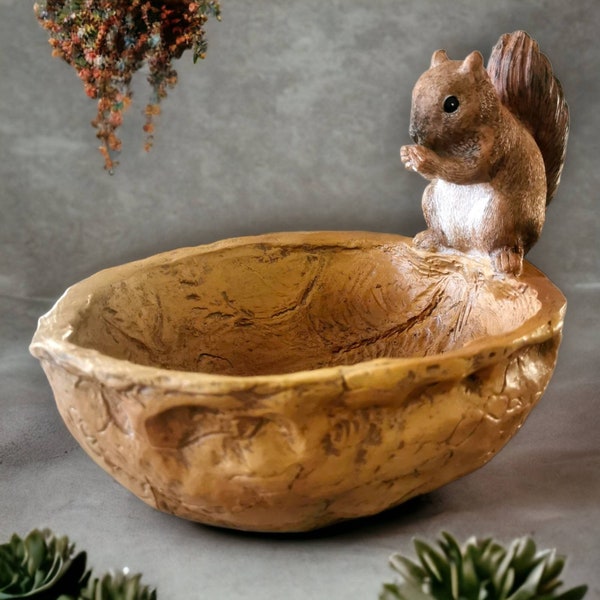 Squirrel with nut | Garden decoration | Autumn decoration | Birdbath