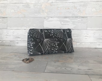 Cosmetic bag, pencil case, pen table, imitation leather, dandelion, floral