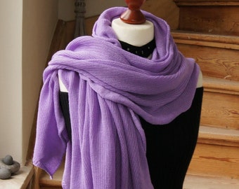 Large oversized merino wool summer shawl *as a counterpart to cashmere*lint-free, German manufacturer, light merino scarf, scarf, lilac purple