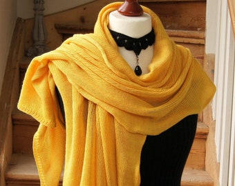 Large oversized merino wool summer shawl *as a counterpart to cashmere*lint-free, German manufacturer, light merino scarf, shawl, sunny yellow