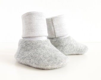 Babyschuhe Kaschmir Merinowolle gefüttert grau 6-10 Monate Upcycling Puschen Trageschuhe