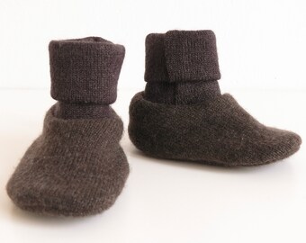 Baby shoes 8-12 months merino wool cashmere silk lined dark brown upcycling baby shoes baby slippers