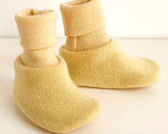 Newborn shoes cashmere merino wool light yellow or light green upcycling baby shoes baby slippers