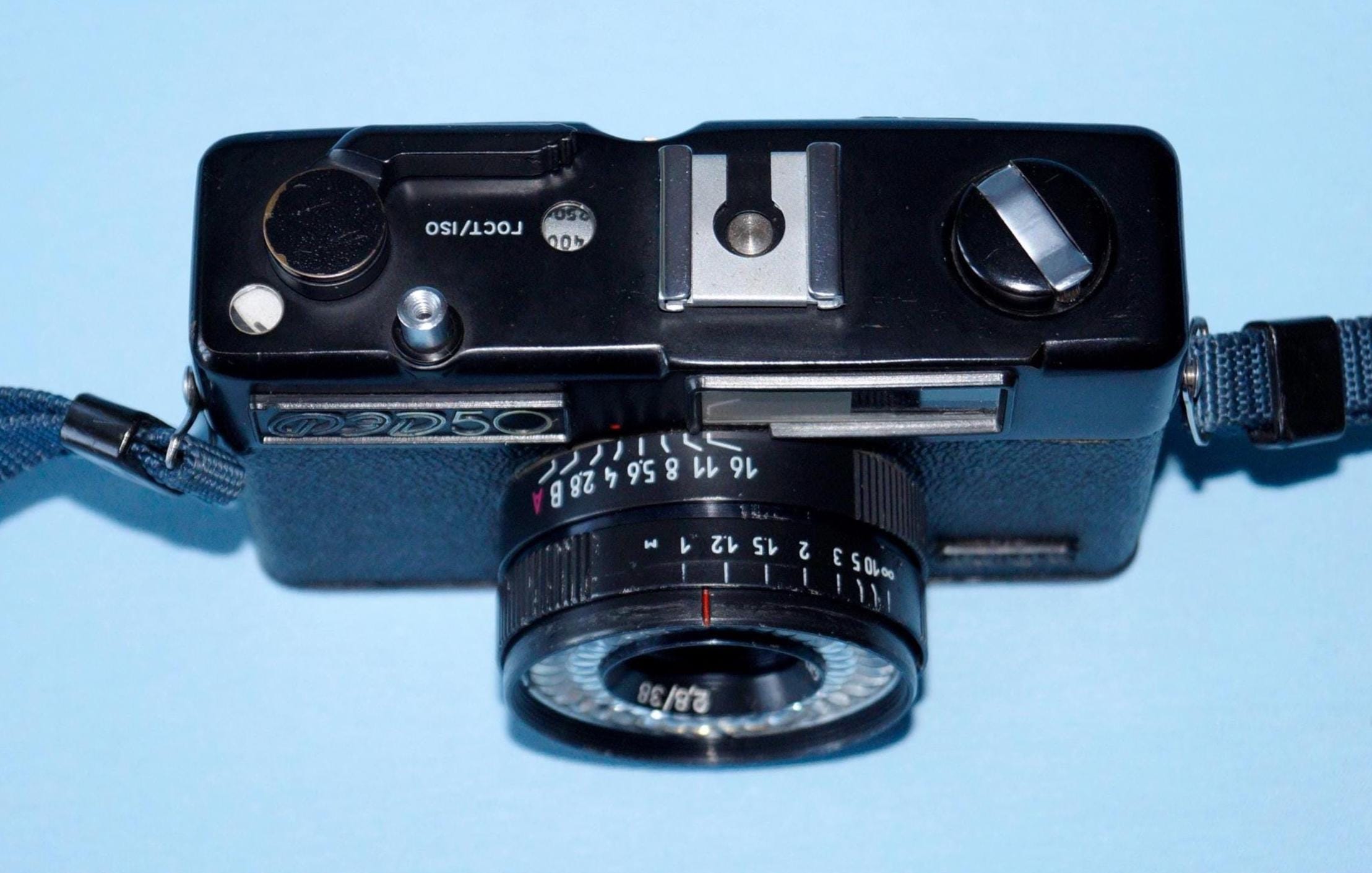 FOTOCAMERA COMPATTA LEICA Minilux funzionante con obiettivo e custodia