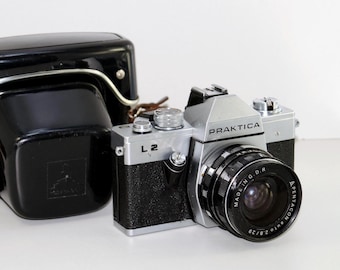 Praktica Vintage 35 mm SLR Camera – Antique German Film Camera (M42) – Rare Collectible Gift