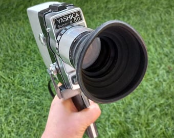 Appareil photo Yashica Super-8 50 vintage fonctionnel - Outil de cinématographie analogique japonais