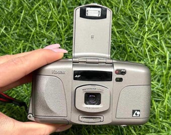 Cámara de película Kodak Advantix 3400 AF vintage, compacta y funcional, estilo retro de los años 90, regalo único para amantes de la fotografía.