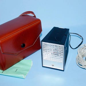 Flash pour appareil photo vintage avec étui en cuir, accessoire de photographie soviétique