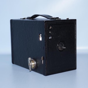 Kodak Brownie 2 Box Camera – Vintage 1920s Working Film Camera – Unique Gift for Photographers