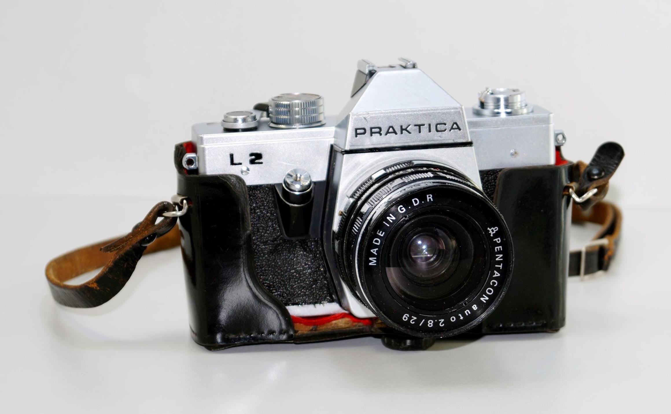Praktica ヴィンテージ 35 mm 一眼レフカメラ – アンティークドイツ製