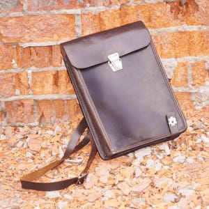 Vintage Soviet Leather Dispatch Bag: 1980s Military Satchel
