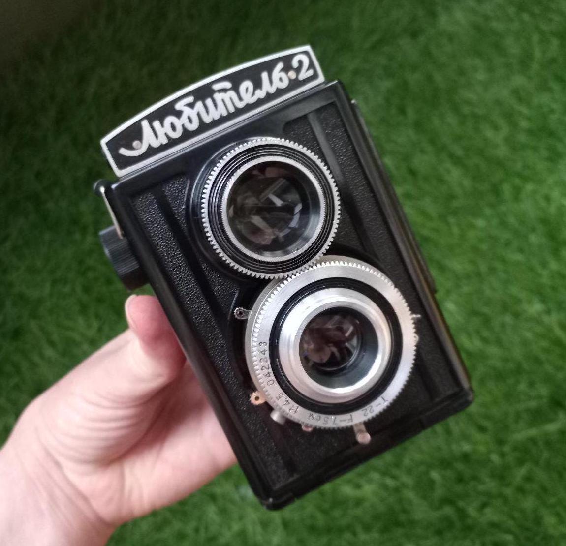 ヴィンテージ ルビテル 2 カメラ：ソビエト製 TLR フィルムカメラ