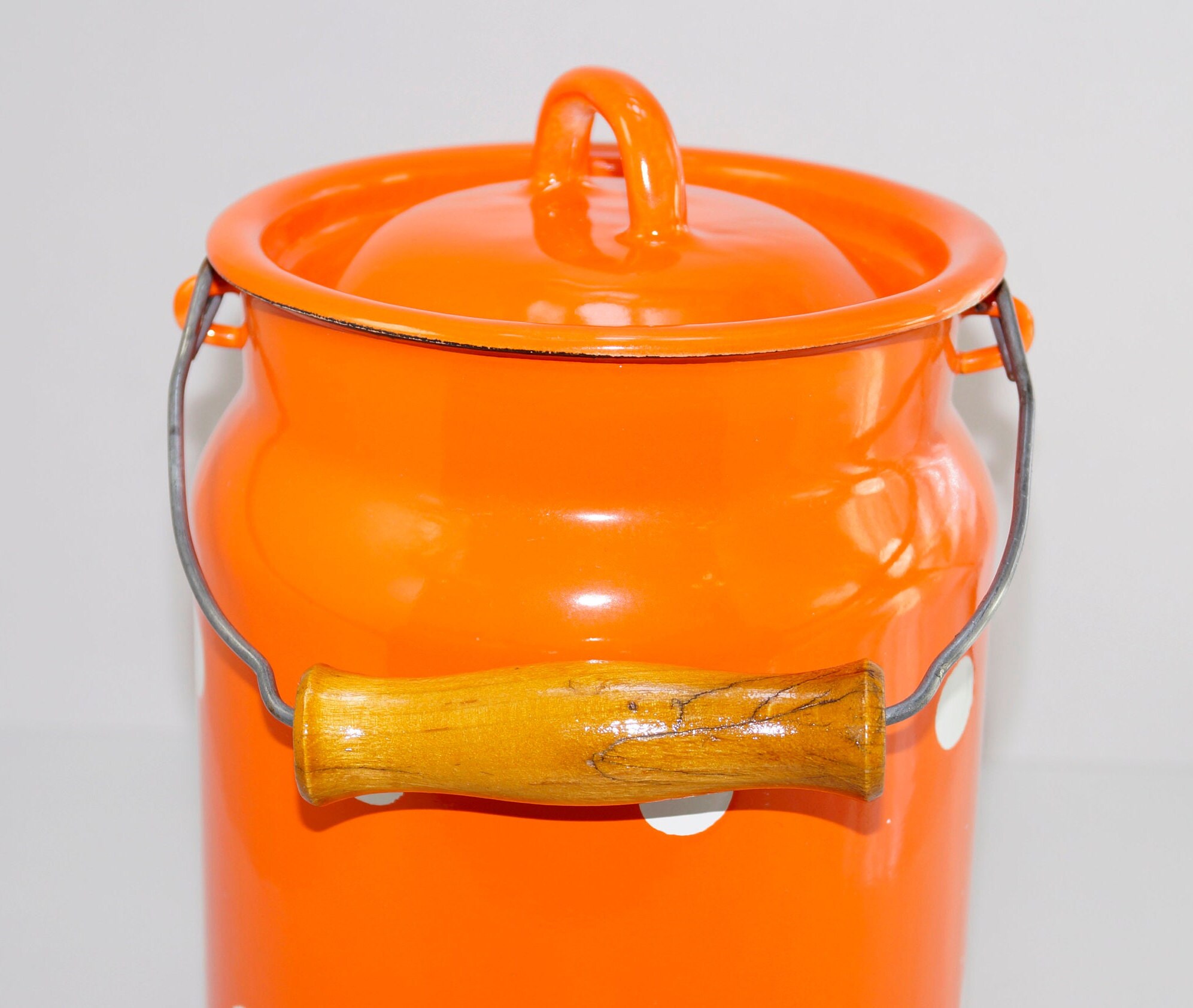ヴィンテージソビエトエナメル缶、3L オレンジ水玉模様キッチン装飾
