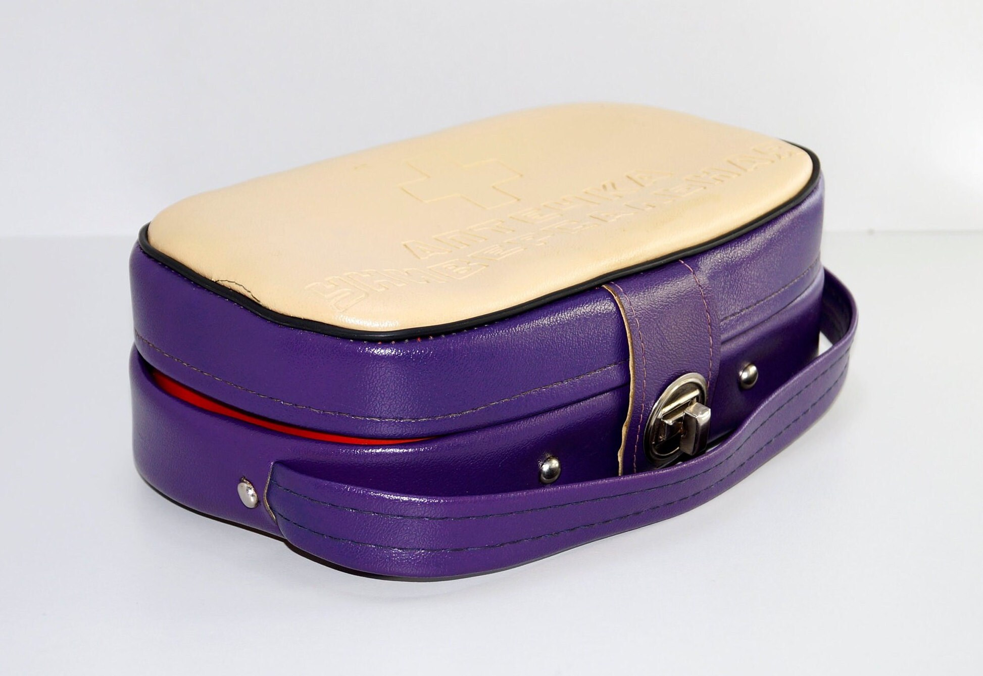 ソ連のヴィンテージ救急箱：1970年代の医療箱 - Etsy 日本