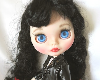 OOAK! Melli - Rockabilly Blythe doll long curly hair black with clothes articulated doll 1/6 doll 30 cm customized