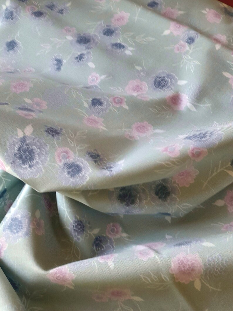 Cardiff flowers pale green rosé Westfalenfabrics image 3