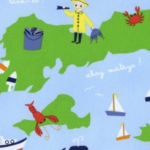 Op de afbeelding: Een geïllustreerde kaart van een eiland in blauw en groen met een vuurtoren, een boot, een krab, een meeuw, een kreeft, een emmer vis, een kompas en de tekst "Ahoy Mateys!"