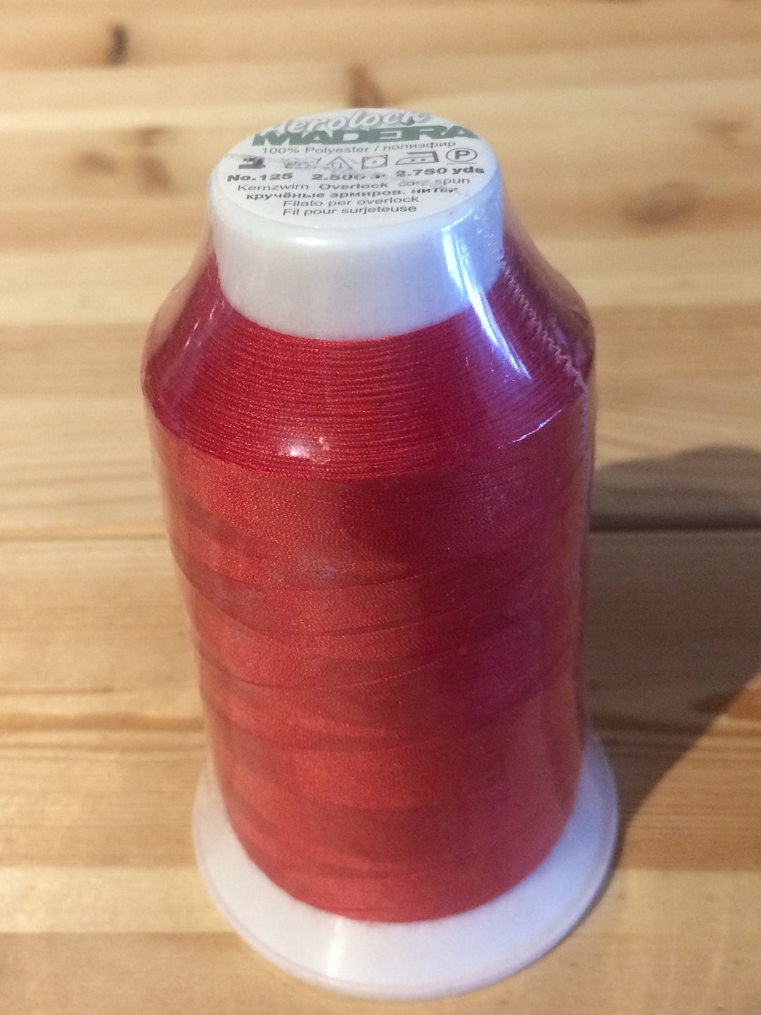 Filato Overlock Madeira Poliestere - Blu #8420, 2500m, Resistente E Flessibile - Foto 7