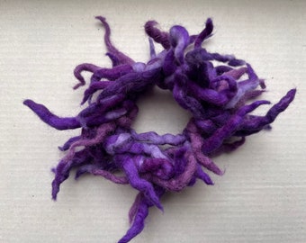 Haargummi aus Filz meliert lila