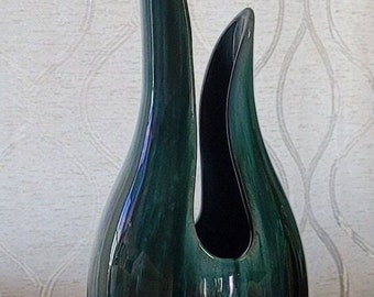 Blue Mountain Pottery Tulip shaped vase