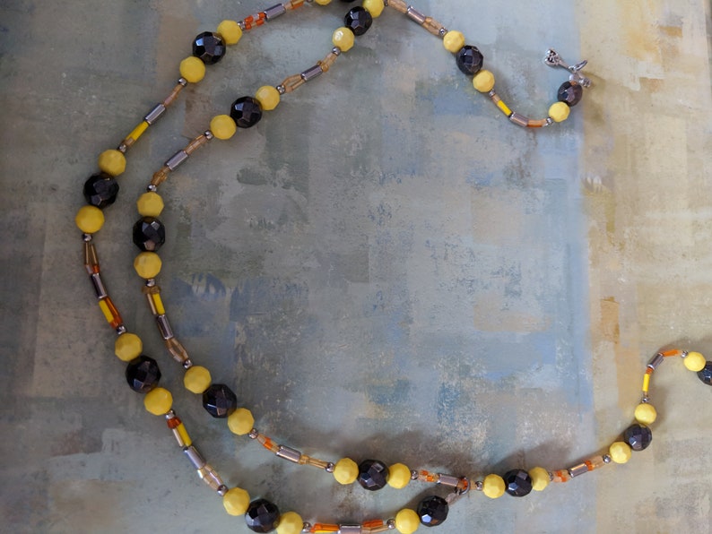 Hand beaded jewelry Black beads Handmade necklace and bracelet necklace and bracelet pair Matching necklace and bracelet Yellow beads