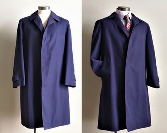 LONDON FOG vintage 70s mens trench coat 42R - navy blue classic minimalist gentlemen raincoat - Spring Summer Fall overcoat