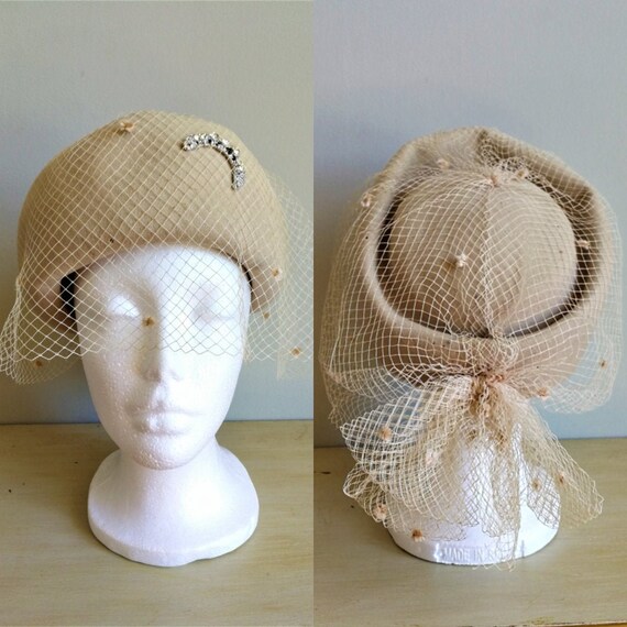 EATON Vintage 50s beige wool felt pillbox veil hat