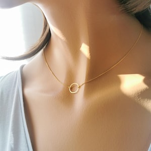 カルマネックレス 925スターリングシルバー – サークルペンダント – ミニマリストネックレス – シルバー、ゴールド、ローズ – 女性へのギフト