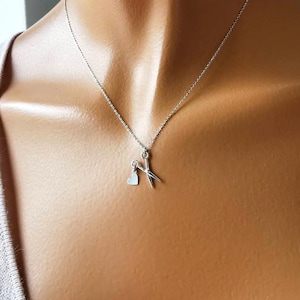 925 Sterling Scheren Halskette Herz Anhänger personalisiert mit Buchstaben Gravur Geschenk für Friseur Näher Silber Gold Rosé