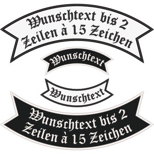 Könnte beinhalten: Schwarz-weiß gestickter Patch mit dem Text "Wunschtext bis 2 Zeilen à 15 Zeichen" in gotischer Schrift.