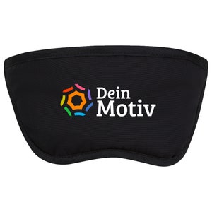 Könnte beinhalten: Schwarze Augenmaske mit einem bunten Logo und dem Text "Dein Motiv" in Weiß.