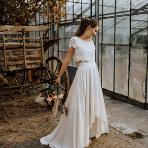 Bridal skirt rose in highlow style