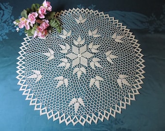 Crochet doily "The first spring leaves"