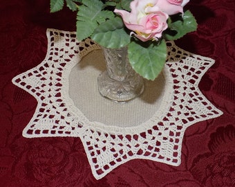 Hardanger crochet patchwork doily round / from 1990s